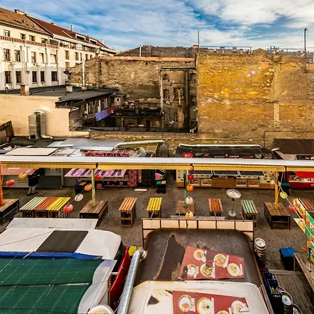 2bdr+2a/c+for Long Term Too+large Flat+quiet+soho!